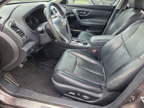 Used 2016 Nissan Altima 2.5 SL w/ 2.5 Technology Package image 5