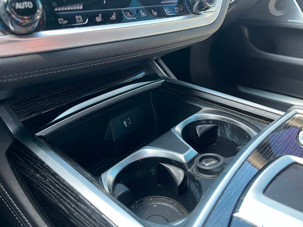 Used 2018 BMW 750i xDrive AWD/4WD image 31