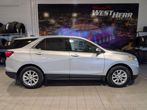Used 2018 Chevrolet Equinox LT image 12