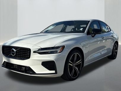 Used 2022 Volvo S60 T8 R-Design Expression w/ Premium Package