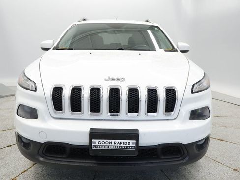 Used 2014 Jeep Cherokee Latitude w/ Cold Weather Group FWD image 12