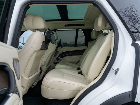 Used 2024 Land Rover Range Rover Autobiography image 27