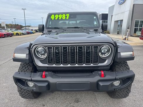 Used 2024 Jeep Gladiator Rubicon image 3