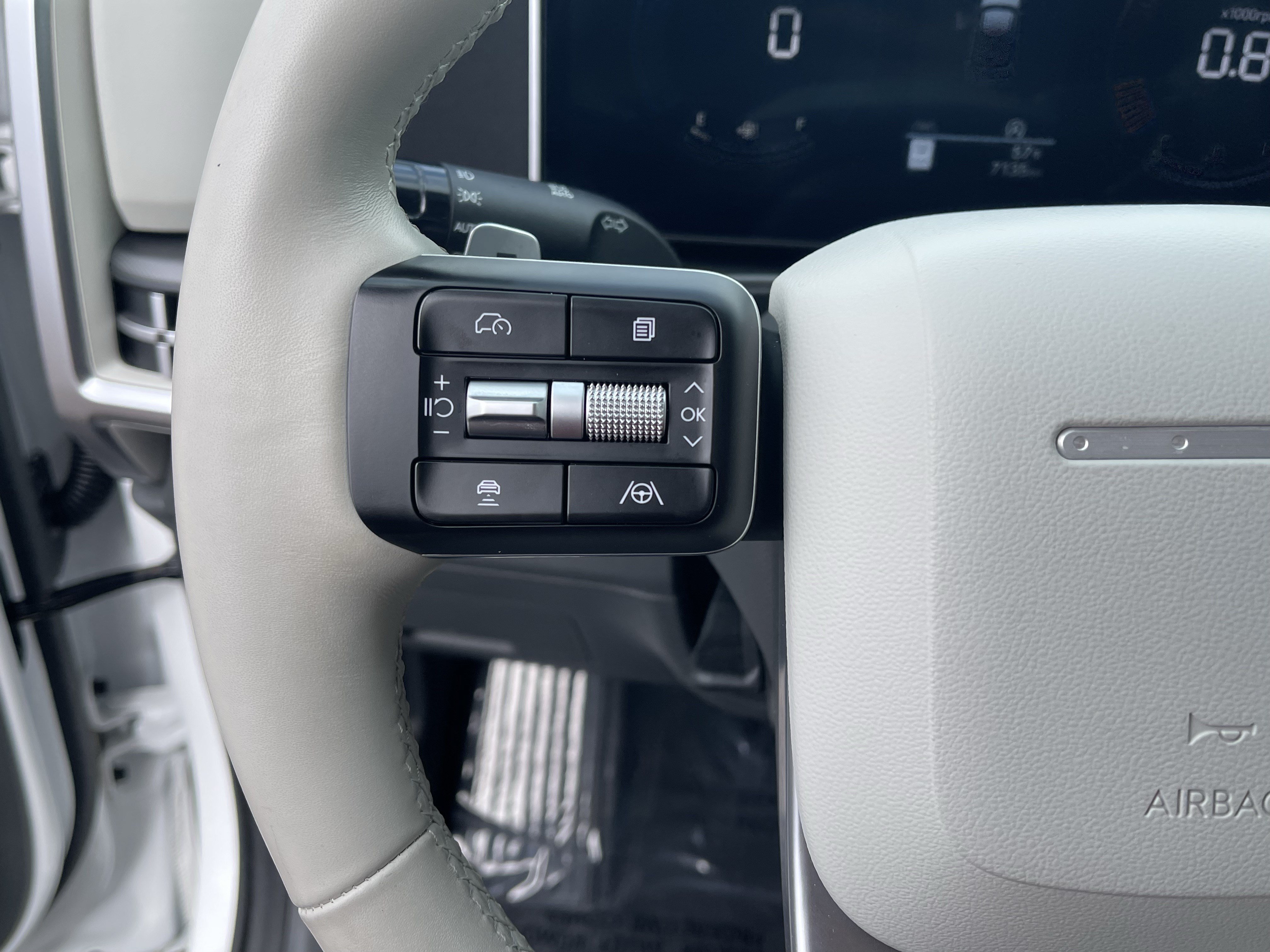 Certified 2025 Hyundai Santa Fe SE AWD/4WD image 21