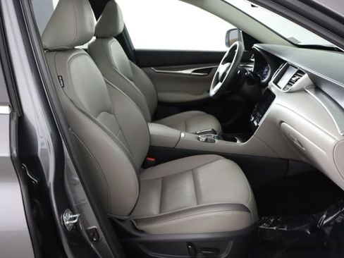 Used 2023 INFINITI QX50 Luxe FWD image 18