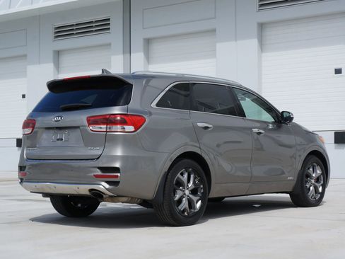 Used 2017 Kia Sorento SX image 13