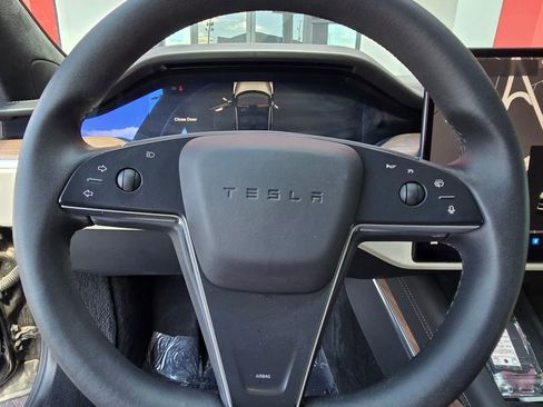 Used 2022 Tesla Model S AWD/4WD image 28