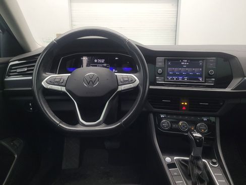 Used 2023 Volkswagen Jetta SE FWD image 22