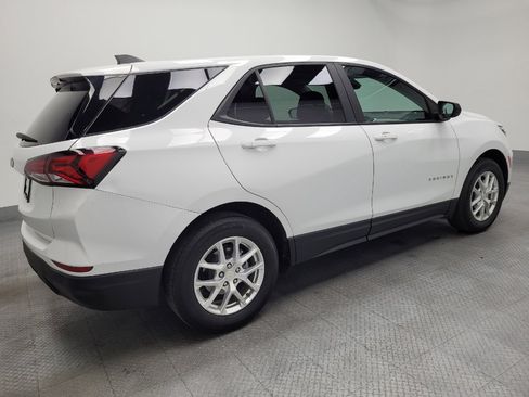 Used 2022 Chevrolet Equinox LS w/ LS Convenience Package image 10