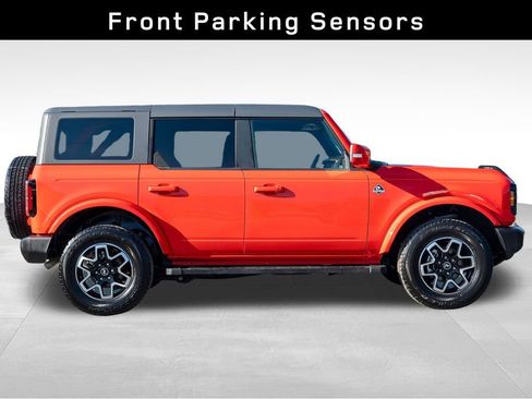 Used 2023 Ford Bronco Outer Banks image 8