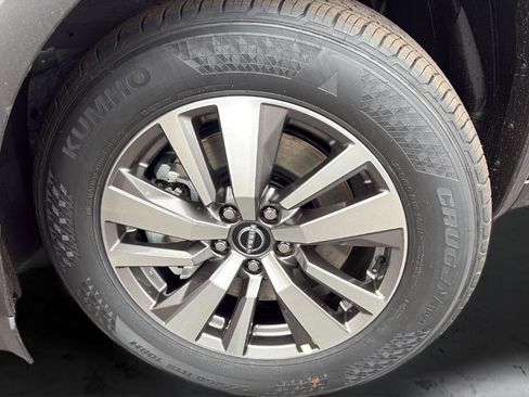 New 2026 Nissan Pathfinder SL image 10