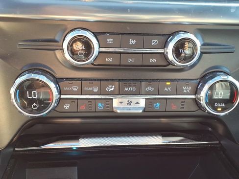 Used 2021 Ford F150 Lariat w/ Equipment Group 502A High AWD/4WD image 19