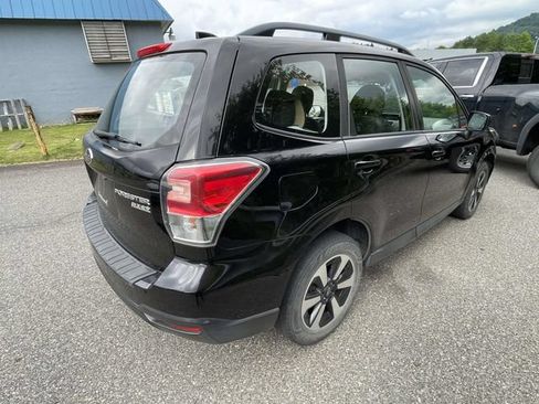 Used 2017 Subaru Forester 2.5i w/ Alloy Wheel Package AWD/4WD image 7