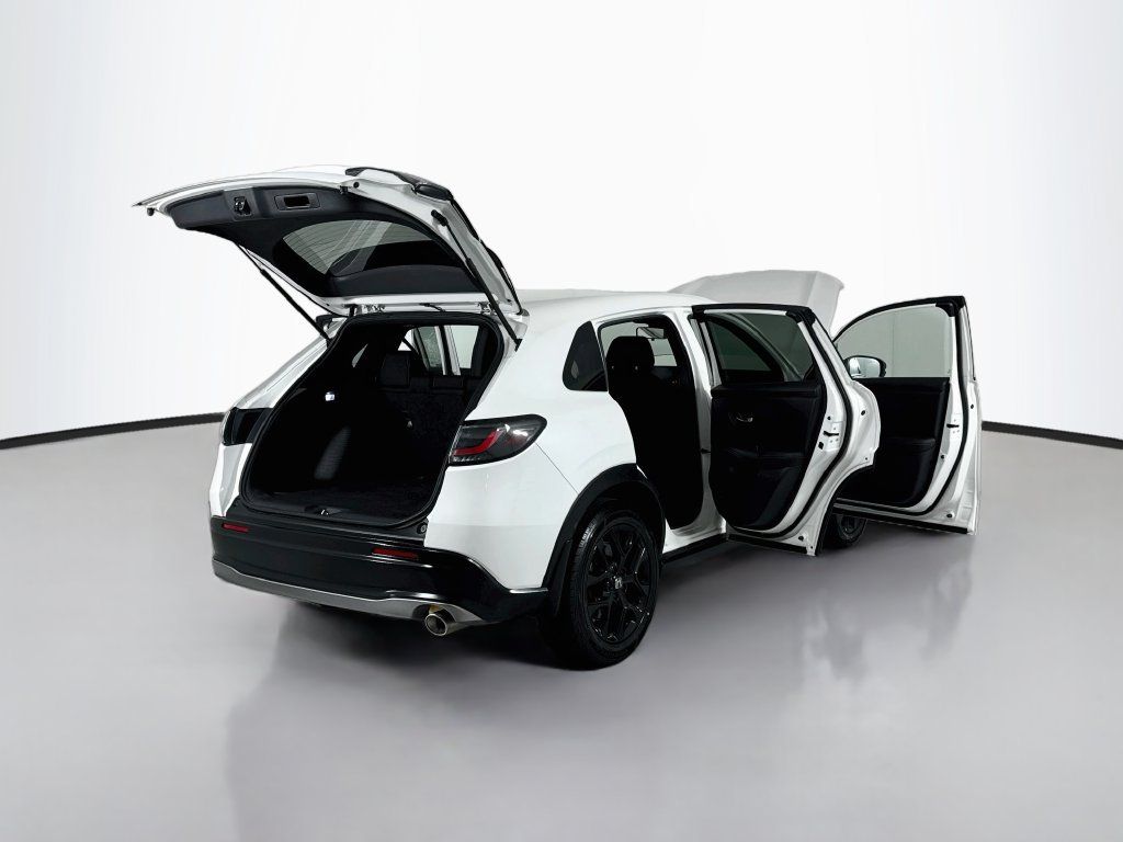Used 2023 Honda HR-V Sport image 21