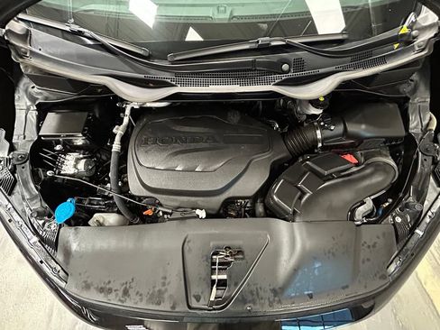 Used 2025 Honda Odyssey Sport-L image 58