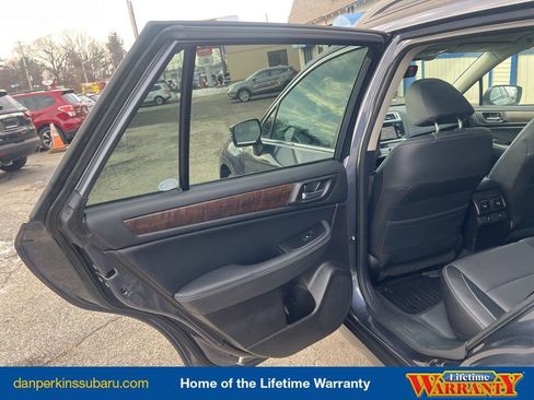 Used 2017 Subaru Outback 2.5i Limited image 28