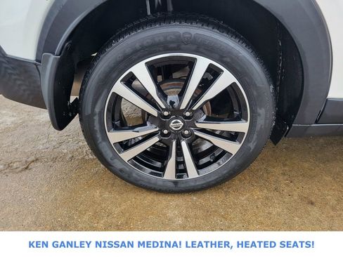 Used 2019 Nissan Kicks SR w/ SR Premium Package image 21