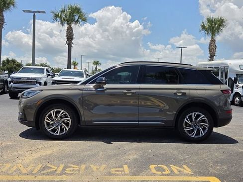 Used 2025 Lincoln Corsair FWD w/ Equipment Group 101A image 3