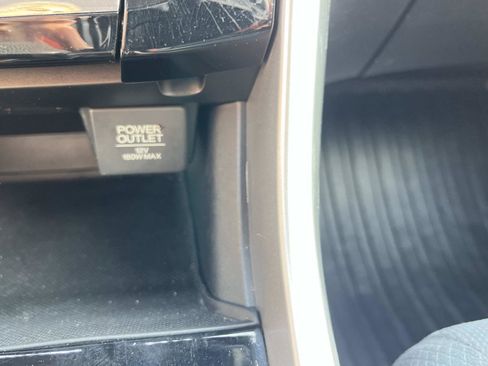 Used 2016 Honda Accord EX image 29