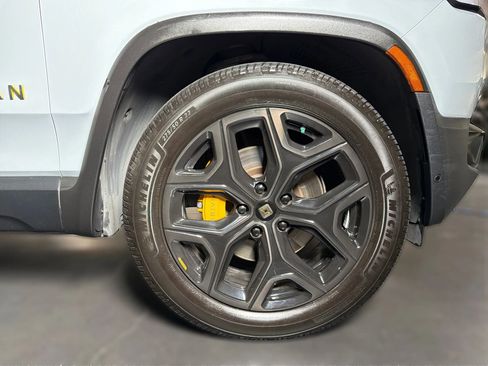 Used 2023 Rivian R1S Adventure AWD/4WD image 22