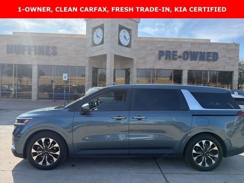 Certified 2022 Kia Carnival EX image 1