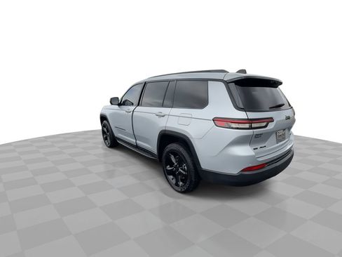 Used 2023 Jeep Grand Cherokee L Limited w/ Luxury Tech Group II image 6