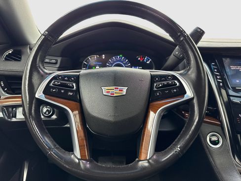 Used 2018 Cadillac Escalade Luxury AWD/4WD image 19