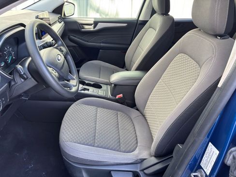 Used 2022 Ford Escape SE w/ SE Sport Appearance Package image 16