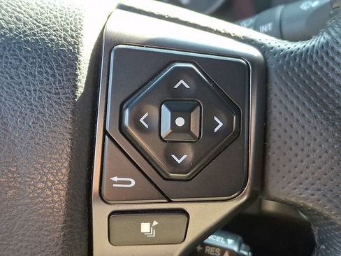 Used 2019 Toyota Tacoma TRD Sport AWD/4WD image 22