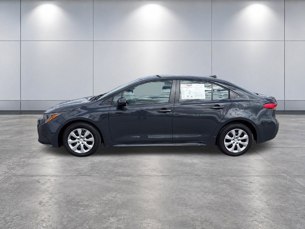 Used 2026 Toyota Corolla LE FWD image 2