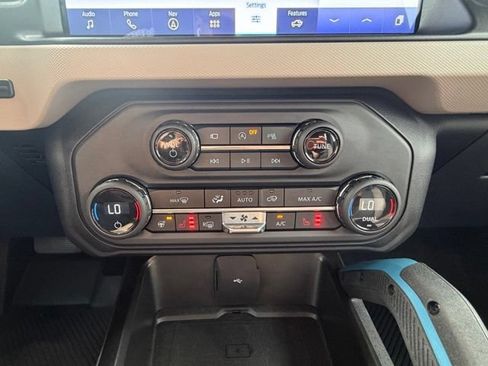 Used 2023 Ford Bronco Wildtrak AWD/4WD image 24