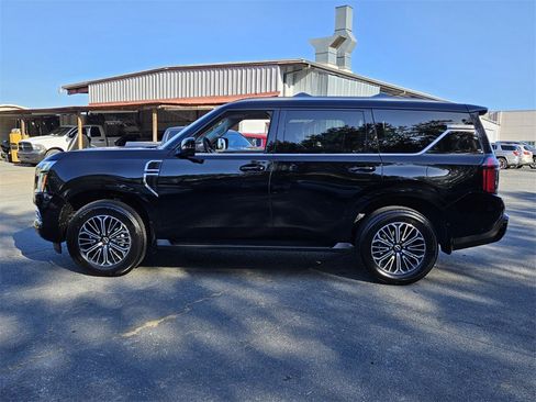 New 2026 Nissan Armada Platinum image 2
