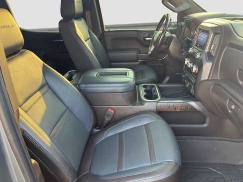 Used 2019 GMC Sierra 1500 Denali w/ Denali Ultimate Package AWD/4WD image 9