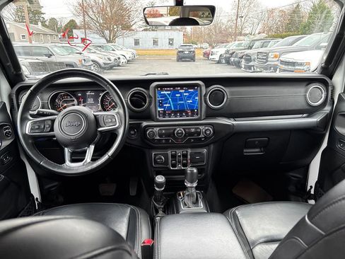 Used 2018 Jeep Wrangler Unlimited Sahara image 20