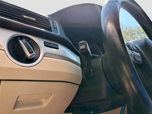 Used 2013 Volkswagen Passat 2.5 SE image 13