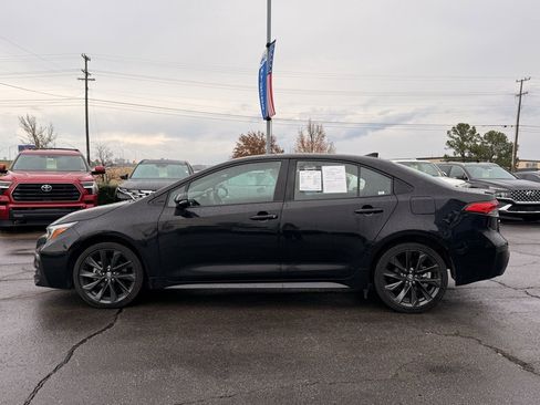 Used 2024 Toyota Corolla SE image 4