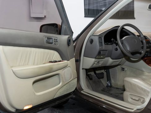 Used 1998 Lexus LS 400 image 10