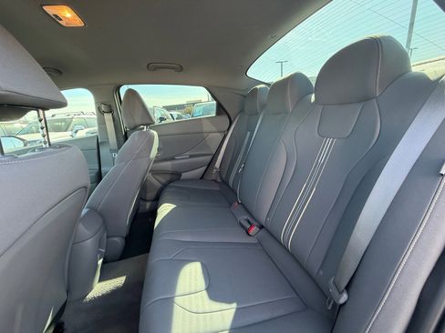 Certified 2025 Hyundai Elantra Sport image 17