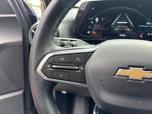 Used 2025 Chevrolet Equinox LT FWD image 27