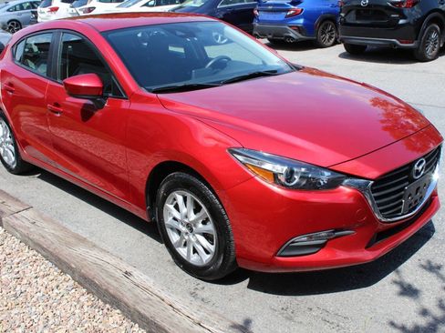 Used 2018 MAZDA MAZDA3 Sport FWD image 5