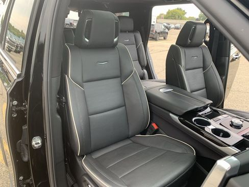 Used 2025 Cadillac Escalade Premium Luxury w/ LPO, Floor Liner Package image 26