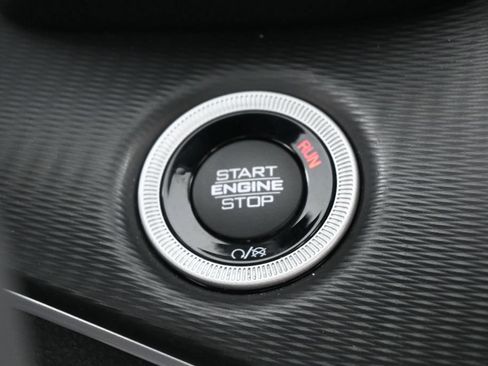 Used 2024 Jeep Grand Cherokee Altitude RWD image 28