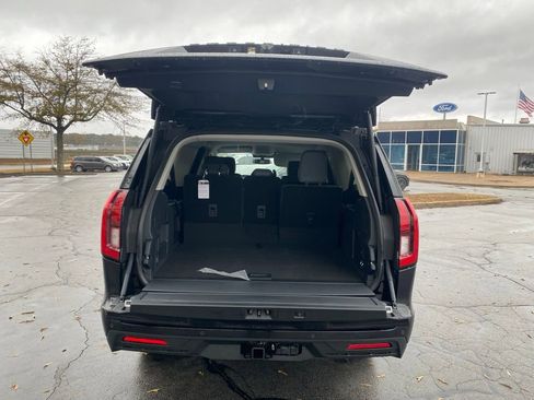 New 2026 Ford Expedition Max Active image 9