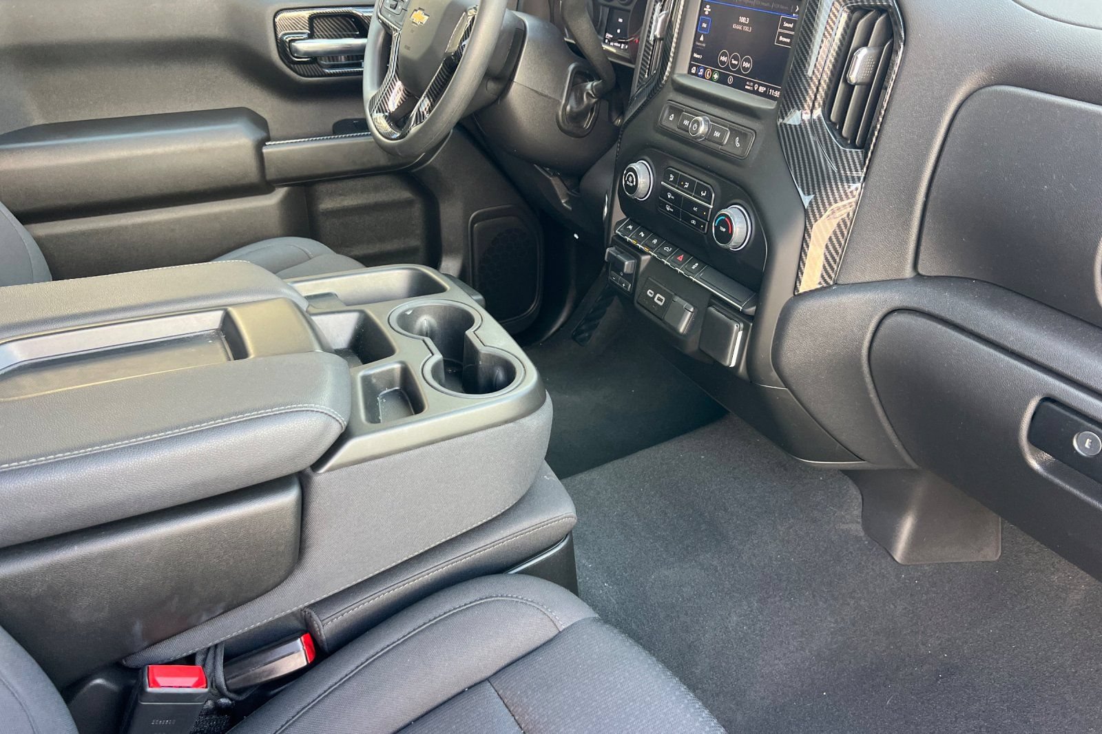 Used 2025 Chevrolet Silverado 1500 W/T w/ WT Safety Package AWD/4WD image 19