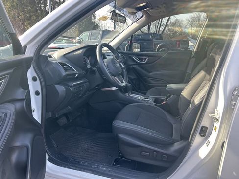 Used 2021 Subaru Forester Premium image 11