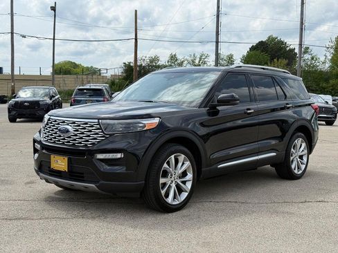 Certified 2023 Ford Explorer Platinum w/ Technology Package AWD/4WD image 10