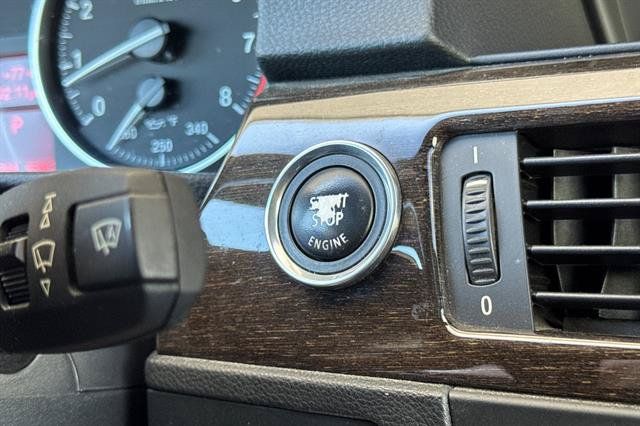 Used 2013 BMW 335i Convertible RWD image 22