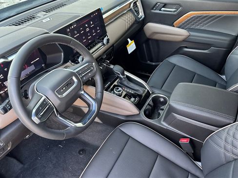 New 2026 GMC Canyon Denali image 8