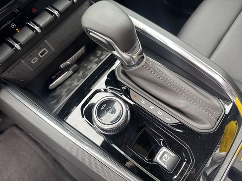 New 2025 GMC Canyon Elevation w/ Convenience Package image 23