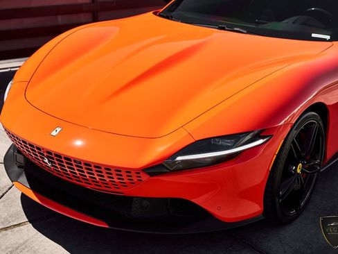 Used 2021 Ferrari Roma RWD image 6